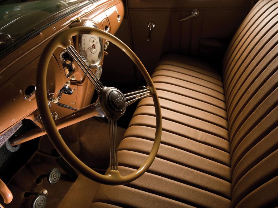  Lincoln Zephyr Convertible Sedan 1939 года  (фото 5 из 22)